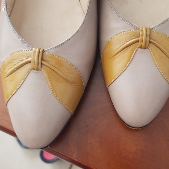 Ferragamo shoes - Picture 3 of 3